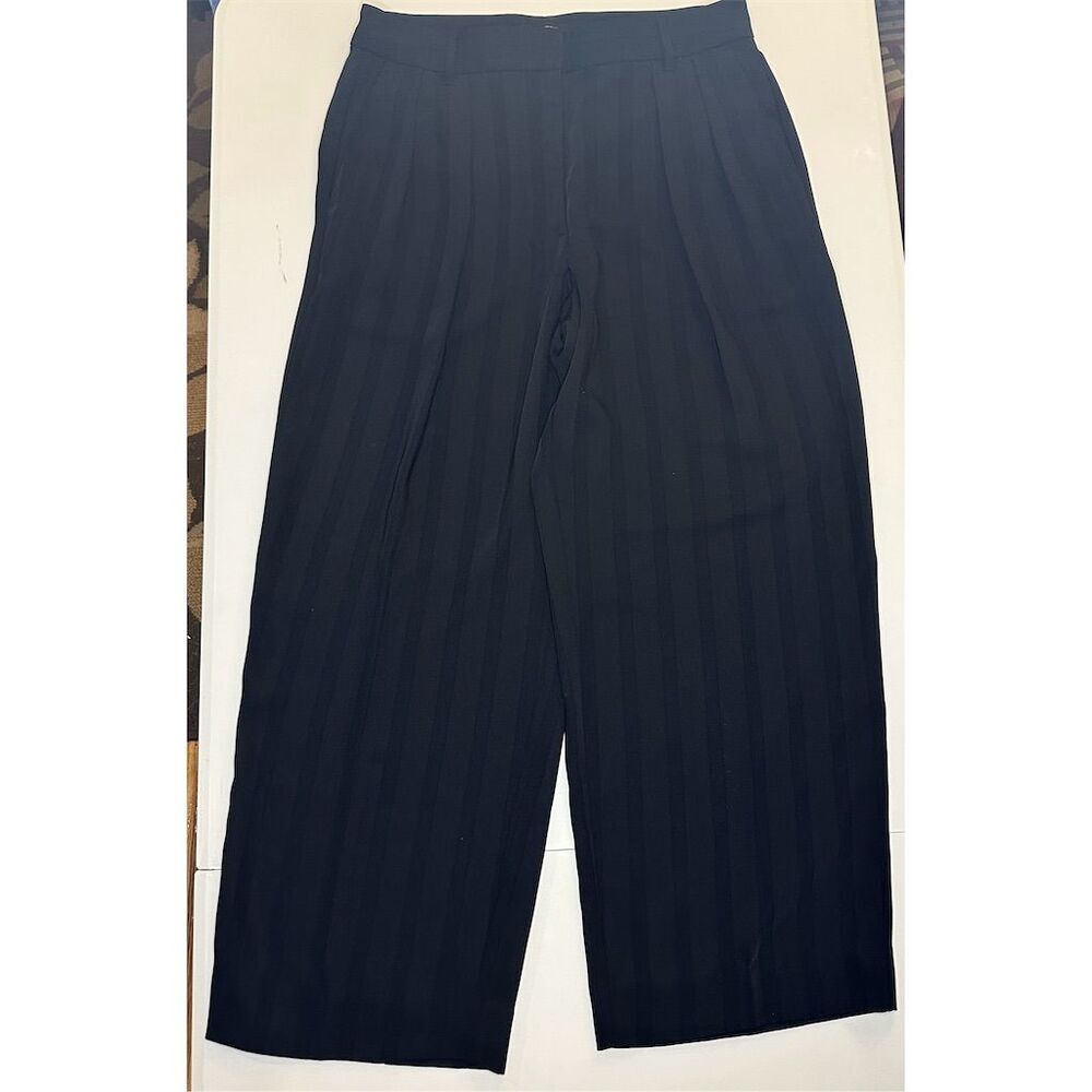 Banana Republic Women's Black Pleated Wide-Leg Pants Size 10 Petites